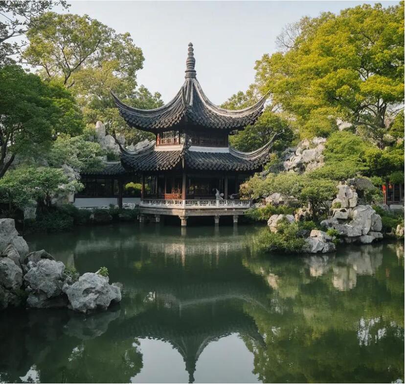 鸡西鸡冠从蓉建筑有限公司